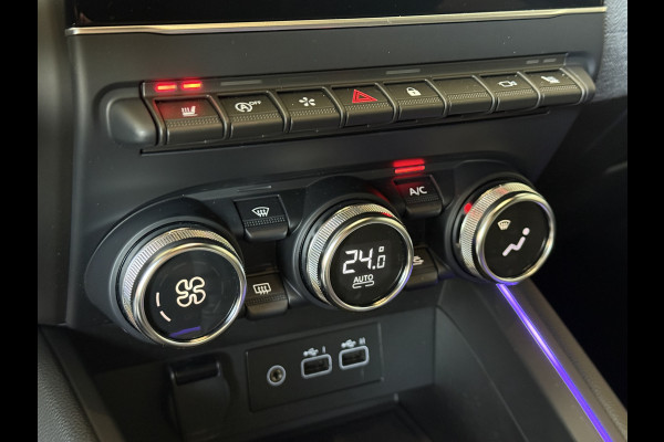 Renault Clio 1.0 TCe 90 PK techno | Groot Navi | Bose | 360 | Stoel & Stuur verwarming | Carplay | Nieuwstaat! Dealer onderhouden.