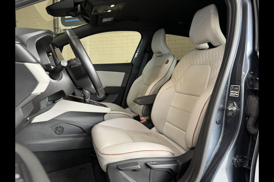 Renault Clio 1.6 E-Tech 140 Initiale Paris | VERKOCHT! Groot Navi | Leer | Bose | 360 | ACC | Blindspot | Volledig Dealer onderhouden!
