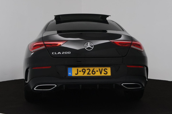 Mercedes-Benz CLA-Klasse 200 Business Solution AMG (PANORAMADAK, SFEERVERLICHTING, PARKEERSENSOREN, STOELVERWARMING)