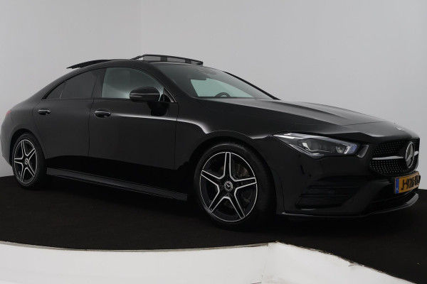 Mercedes-Benz CLA-Klasse 200 Business Solution AMG (PANORAMADAK, SFEERVERLICHTING, PARKEERSENSOREN, STOELVERWARMING)