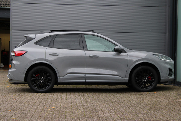 Ford Kuga 2.5 PHEV Graphite Tech Edition | Panoramadak | Trekhaak | BLIS | Full Options Ford Kuga 2.5 PHEV Graphite Tech Edition | Panoramadak | Trekhaak | BLIS | Full Options