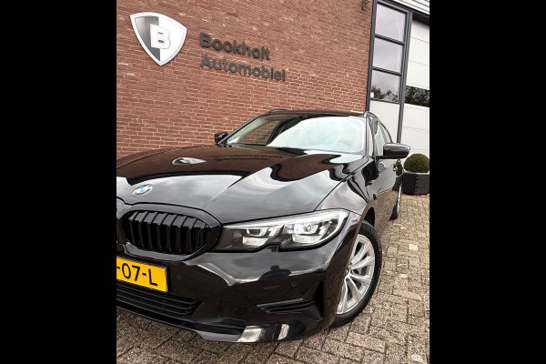 BMW 3 Serie Touring 330e Camera. M-stuur, Tr.haak, Carplay, DAB BMW 3 Serie Touring 330e Camera. M-stuur, Tr.haak, Carplay, DAB
