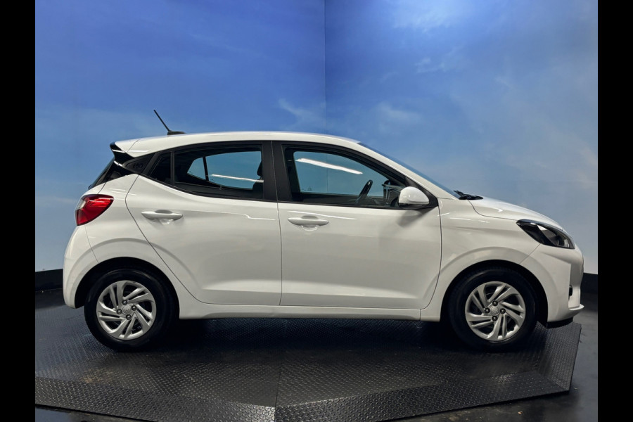 Hyundai i10 1.0 Comfort 5-zits | Airco | Cruise Control | DAB | Apple Carplay/Android Auto Hyundai i10 1.0 Comfort 5-zits | Airco | Cruise Control | DAB | Apple Carplay/Android Auto