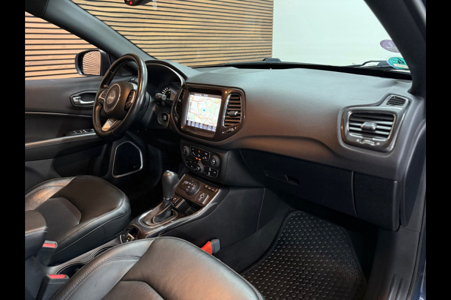Jeep Compass 4xe 240 Plug-in Hybrid Electric S | Alpine | 19' inch | Leder | Trekhaak | LED Jeep Compass 4xe 240 Plug-in Hybrid Electric S | Alpine | 19' inch | Leder | Trekhaak | LED