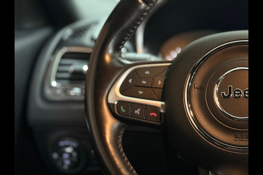 Jeep Compass 4xe 240 Plug-in Hybrid Electric S | Alpine | 19' inch | Leder | Trekhaak | LED Jeep Compass 4xe 240 Plug-in Hybrid Electric S | Alpine | 19' inch | Leder | Trekhaak | LED