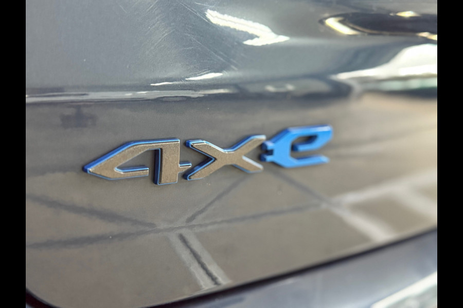 Jeep Compass 4xe 240 Plug-in Hybrid Electric S | Alpine | 19' inch | Leder | Trekhaak | LED Jeep Compass 4xe 240 Plug-in Hybrid Electric S | Alpine | 19' inch | Leder | Trekhaak | LED