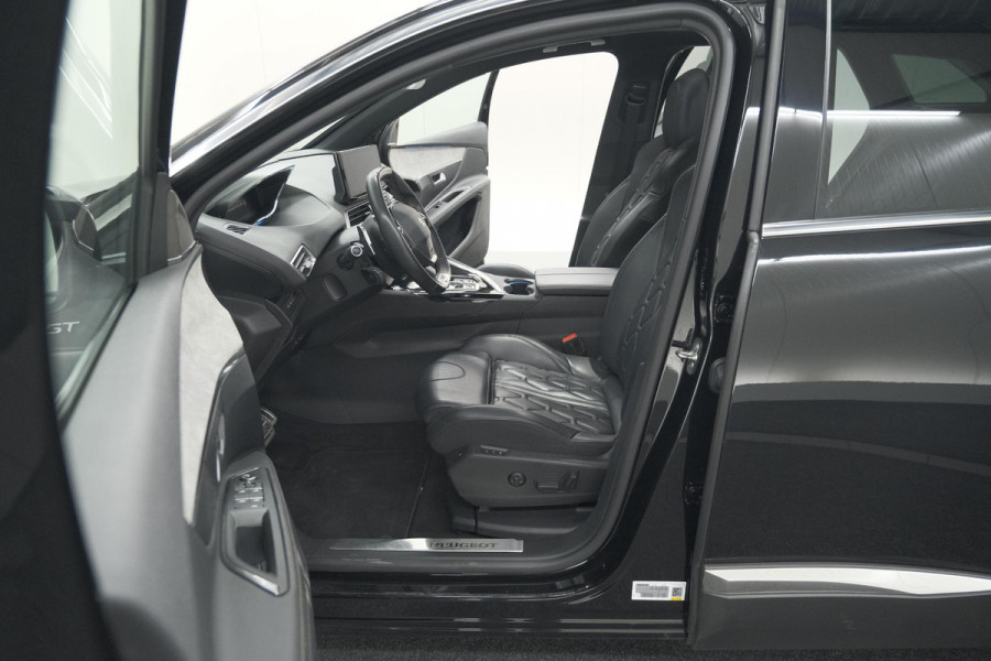 Peugeot 3008 1.6 PureTech 180 GT | Panoramadak | Adaptieve Cruise Control | Elektrische Kofferklep | Pack Leder
