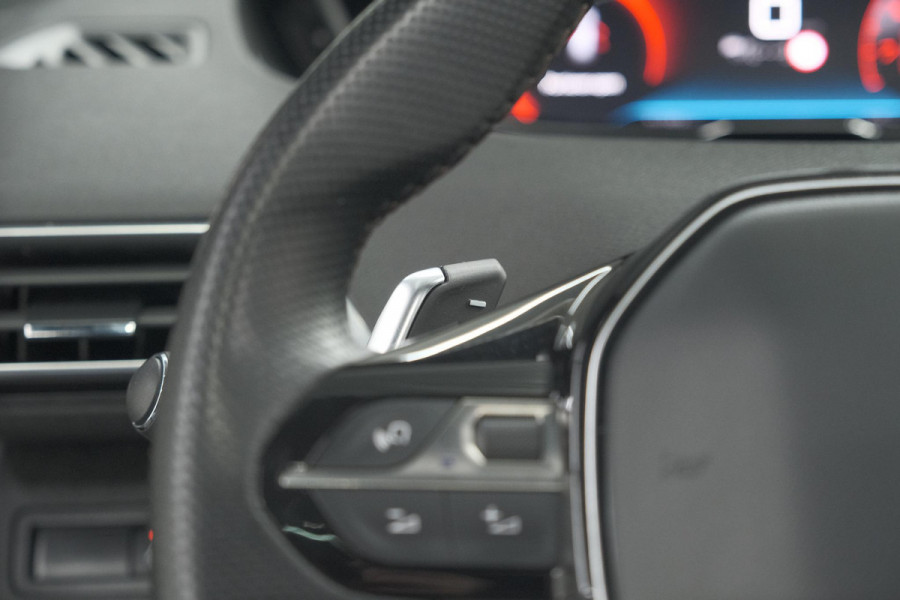Peugeot 3008 1.6 PureTech 180 GT | Panoramadak | Adaptieve Cruise Control | Elektrische Kofferklep | Pack Leder