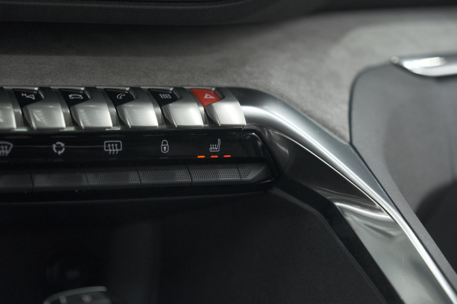 Peugeot 3008 1.6 PureTech 180 GT | Panoramadak | Adaptieve Cruise Control | Elektrische Kofferklep | Pack Leder