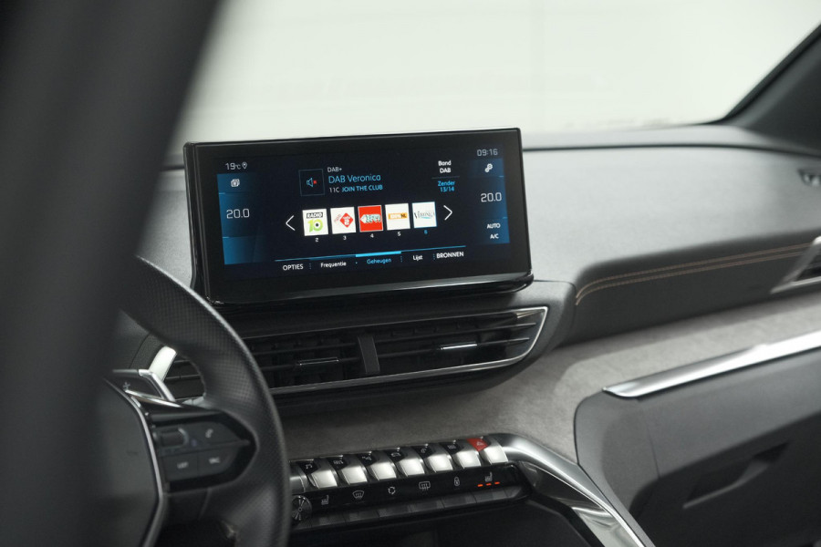Peugeot 3008 1.6 PureTech 180 GT | Panoramadak | Adaptieve Cruise Control | Elektrische Kofferklep | Pack Leder