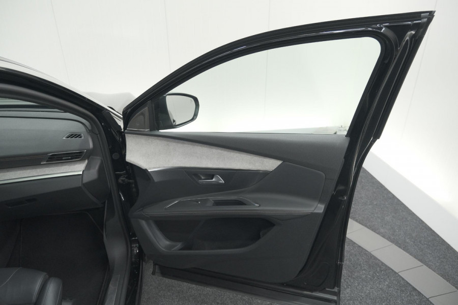 Peugeot 3008 1.6 PureTech 180 GT | Panoramadak | Adaptieve Cruise Control | Elektrische Kofferklep | Pack Leder