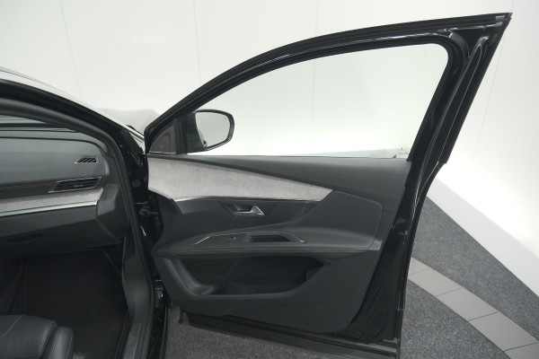 Peugeot 3008 1.6 PureTech 180 GT | Panoramadak | Adaptieve Cruise Control | Elektrische Kofferklep | Pack Leder
