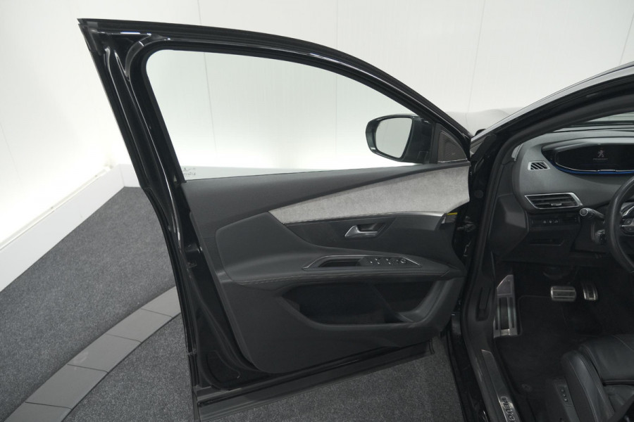 Peugeot 3008 1.6 PureTech 180 GT | Panoramadak | Adaptieve Cruise Control | Elektrische Kofferklep | Pack Leder