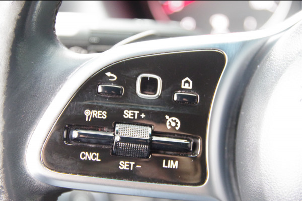 Mercedes-Benz Sprinter 519 3.0 CDI V6 L3 AUT. OPEN LAADBAK, 3.5T TREKHAAK, STANDKACHEL, CAMERA, MBUX 10'', LEDER STUUR, NAVI, CLIMA Mercedes-Benz Sprinter 519 3.0 CDI V6 L3 AUT. OPEN LAADBAK, 3.5T TREKHAAK, STANDKACHEL, CAMERA, MBUX 10'', LEDER STUUR, NAVI, CLIMA
