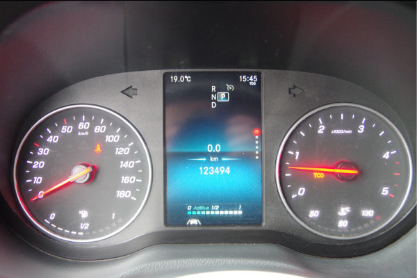 Mercedes-Benz Sprinter 519 3.0 CDI V6 L3 AUT. OPEN LAADBAK, 3.5T TREKHAAK, STANDKACHEL, CAMERA, MBUX 10'', LEDER STUUR, NAVI, CLIMA Mercedes-Benz Sprinter 519 3.0 CDI V6 L3 AUT. OPEN LAADBAK, 3.5T TREKHAAK, STANDKACHEL, CAMERA, MBUX 10'', LEDER STUUR, NAVI, CLIMA