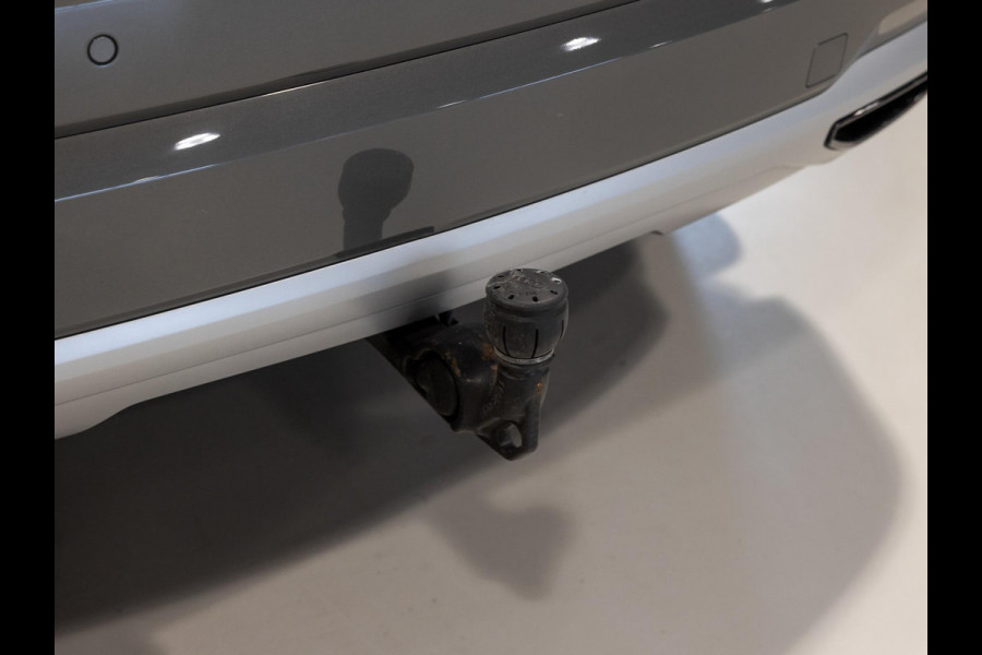 Audi Q3 35 TFSI Pro Line business / 150pk / Trekhaak / Stoelverwarming / Sfeerverlichting /