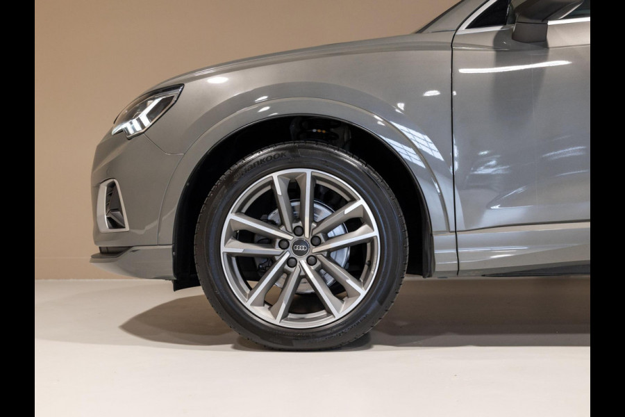 Audi Q3 35 TFSI Pro Line business / 150pk / Trekhaak / Stoelverwarming / Sfeerverlichting /