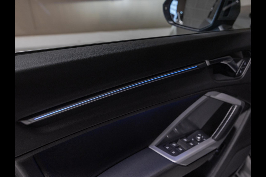 Audi Q3 35 TFSI Pro Line business / 150pk / Trekhaak / Stoelverwarming / Sfeerverlichting /