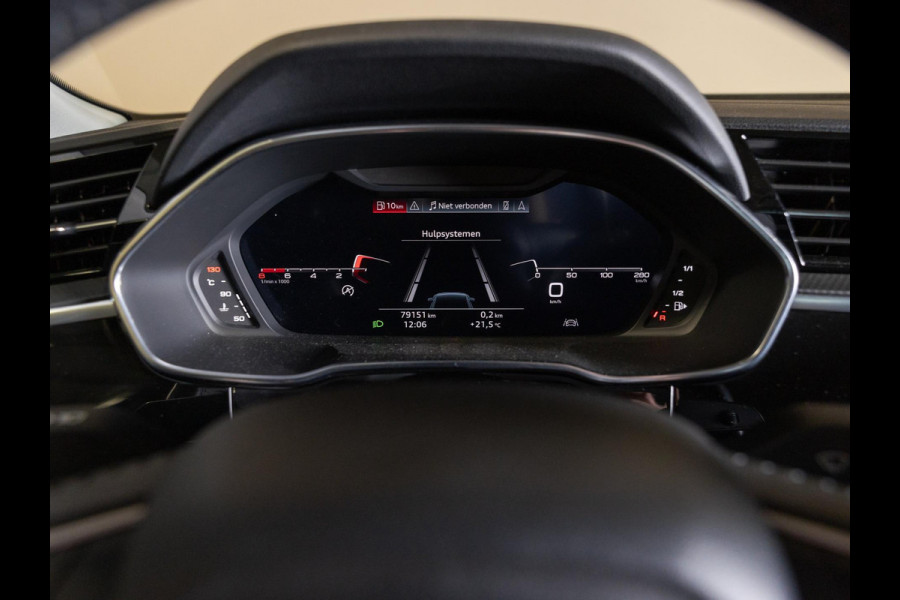 Audi Q3 35 TFSI Pro Line business / 150pk / Trekhaak / Stoelverwarming / Sfeerverlichting /