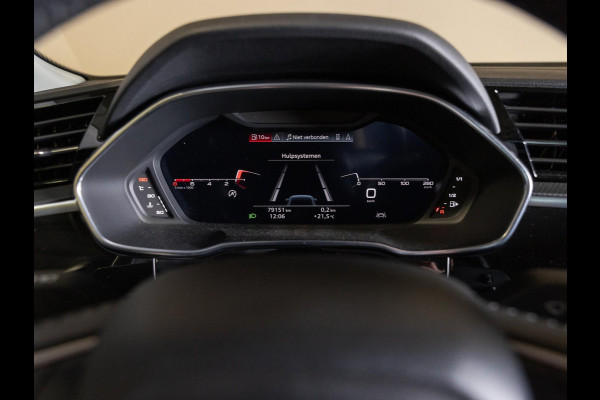 Audi Q3 35 TFSI Pro Line business / 150pk / Trekhaak / Stoelverwarming / Sfeerverlichting /