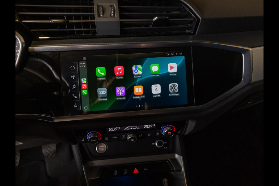 Audi Q3 35 TFSI Pro Line business / 150pk / Trekhaak / Stoelverwarming / Sfeerverlichting /
