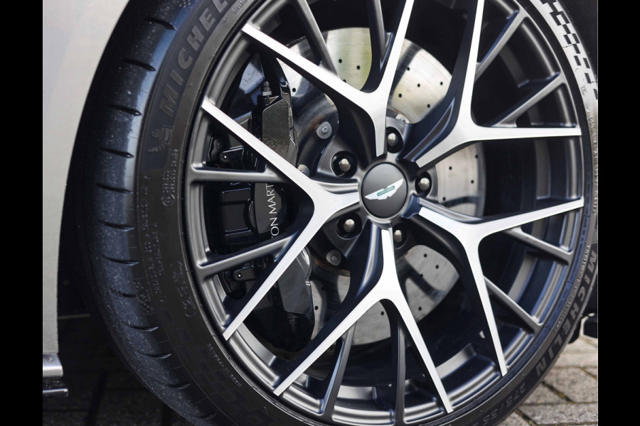 Aston Martin DB12 4.0 V8 Aston Martin DB12 4.0 V8