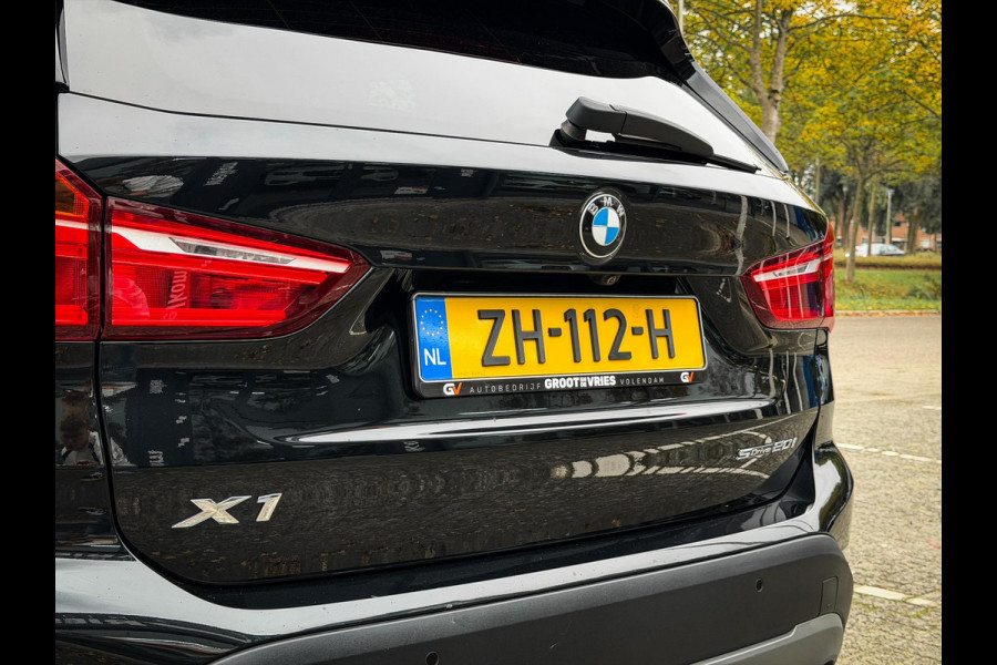 BMW X1 sDrive20i Orange Edition III Orig NL|LED|Navi plus|Camera|Elek a klep|Leer|HUD BMW X1 sDrive20i Orange Edition III Orig NL|LED|Navi plus|Camera|Elek a klep|Leer|HUD