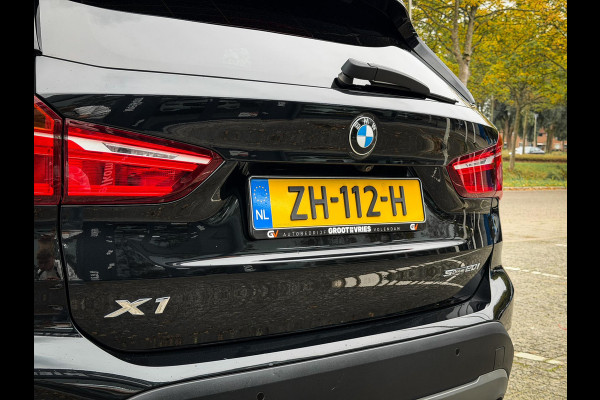 BMW X1 sDrive20i Orange Edition III Orig NL|LED|Navi plus|Camera|Elek a klep|Leer|HUD BMW X1 sDrive20i Orange Edition III Orig NL|LED|Navi plus|Camera|Elek a klep|Leer|HUD
