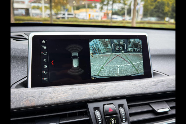 BMW X1 sDrive20i Orange Edition III Orig NL|LED|Navi plus|Camera|Elek a klep|Leer|HUD BMW X1 sDrive20i Orange Edition III Orig NL|LED|Navi plus|Camera|Elek a klep|Leer|HUD