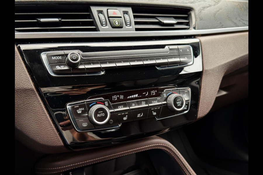 BMW X1 sDrive20i Orange Edition III Orig NL|LED|Navi plus|Camera|Elek a klep|Leer|HUD BMW X1 sDrive20i Orange Edition III Orig NL|LED|Navi plus|Camera|Elek a klep|Leer|HUD