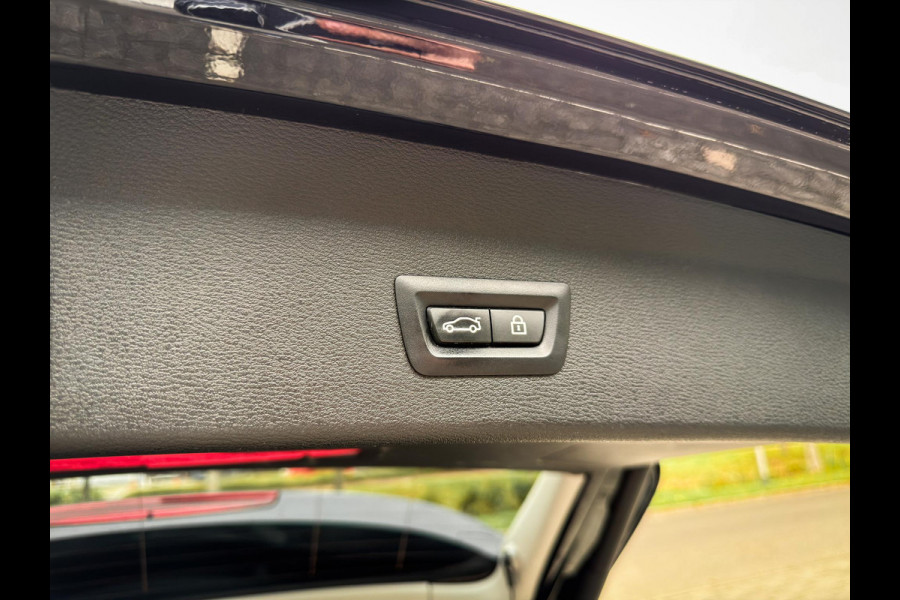 BMW X1 sDrive20i Orange Edition III Orig NL|LED|Navi plus|Camera|Elek a klep|Leer|HUD BMW X1 sDrive20i Orange Edition III Orig NL|LED|Navi plus|Camera|Elek a klep|Leer|HUD