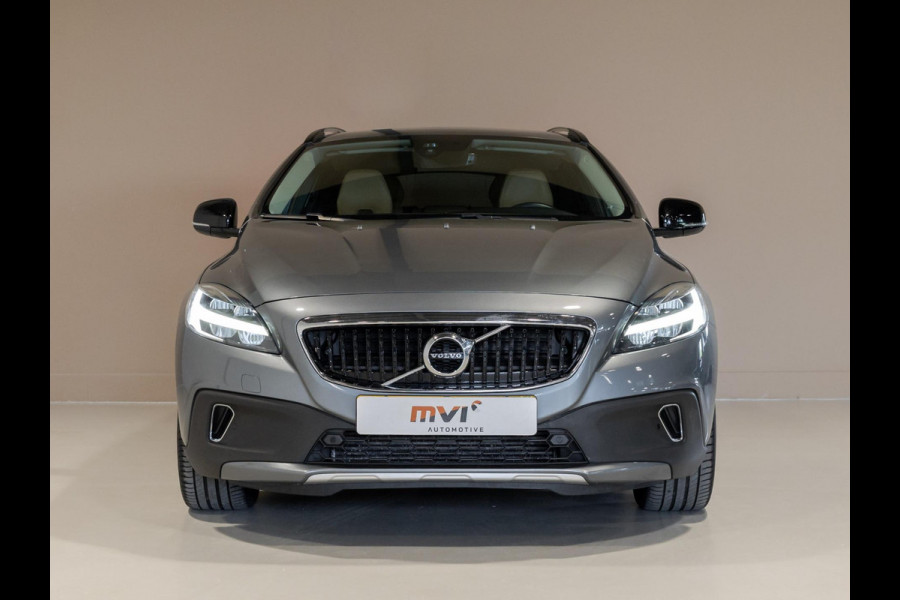 Volvo V40 Cross Country 1.5 T3 Polar+ Luxury / 152pk / Panorama dak / Leder / Achteruitrij camera /