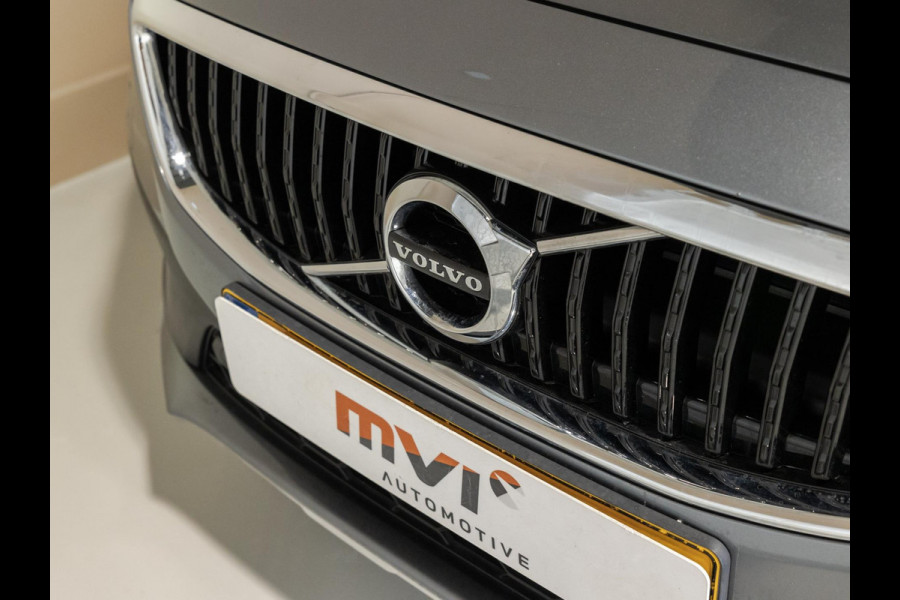 Volvo V40 Cross Country 1.5 T3 Polar+ Luxury / 152pk / Panorama dak / Leder / Achteruitrij camera /