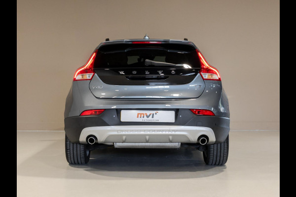 Volvo V40 Cross Country 1.5 T3 Polar+ Luxury / 152pk / Panorama dak / Leder / Achteruitrij camera /