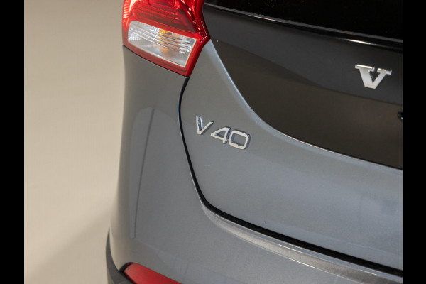Volvo V40 Cross Country 1.5 T3 Polar+ Luxury / 152pk / Panorama dak / Leder / Achteruitrij camera /