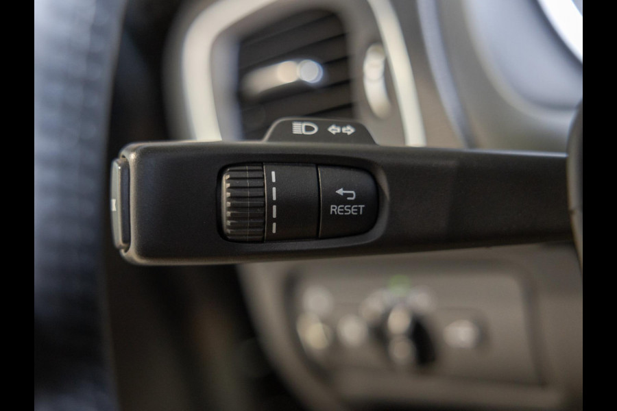 Volvo V40 Cross Country 1.5 T3 Polar+ Luxury / 152pk / Panorama dak / Leder / Achteruitrij camera /