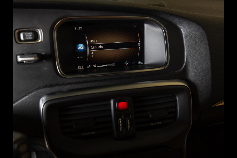 Volvo V40 Cross Country 1.5 T3 Polar+ Luxury / 152pk / Panorama dak / Leder / Achteruitrij camera /