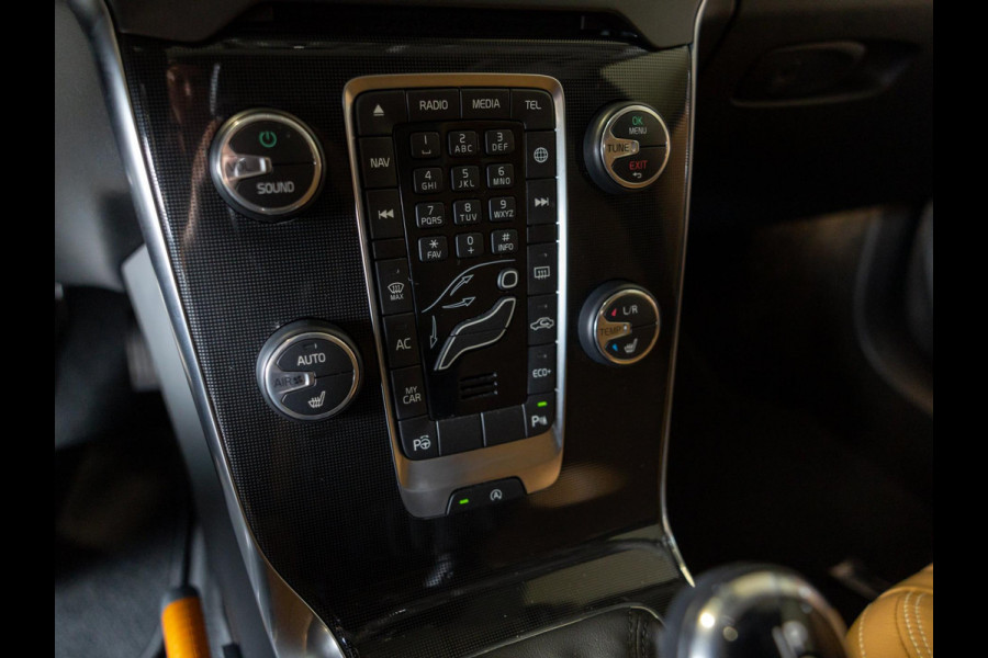 Volvo V40 Cross Country 1.5 T3 Polar+ Luxury / 152pk / Panorama dak / Leder / Achteruitrij camera /