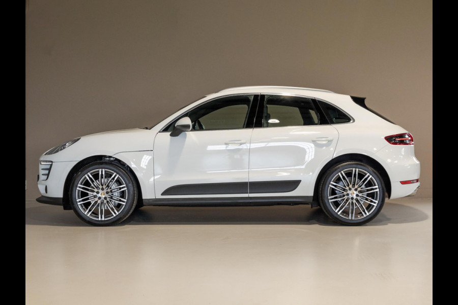 Porsche Macan 3.0 S / 340pk / Panorama dak / Trekhaak / Stoelverwarming /
