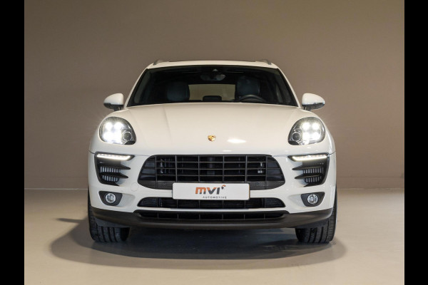 Porsche Macan 3.0 S / 340pk / Panorama dak / Trekhaak / Stoelverwarming /