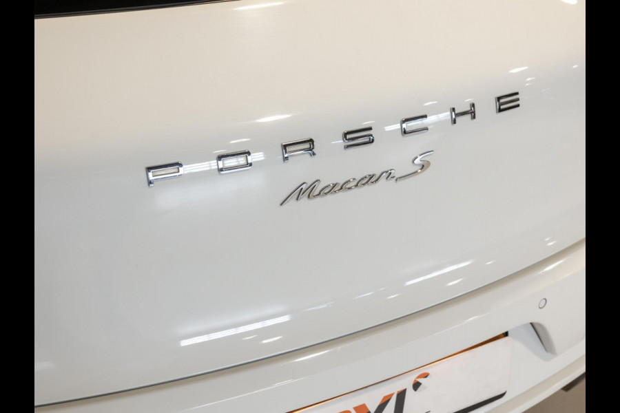 Porsche Macan 3.0 S / 340pk / Panorama dak / Trekhaak / Stoelverwarming /