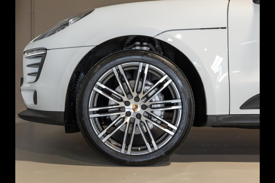 Porsche Macan 3.0 S / 340pk / Panorama dak / Trekhaak / Stoelverwarming /