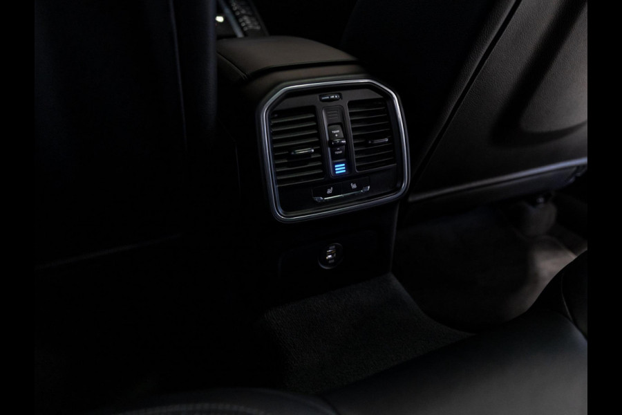 Porsche Macan 3.0 S / 340pk / Panorama dak / Trekhaak / Stoelverwarming /