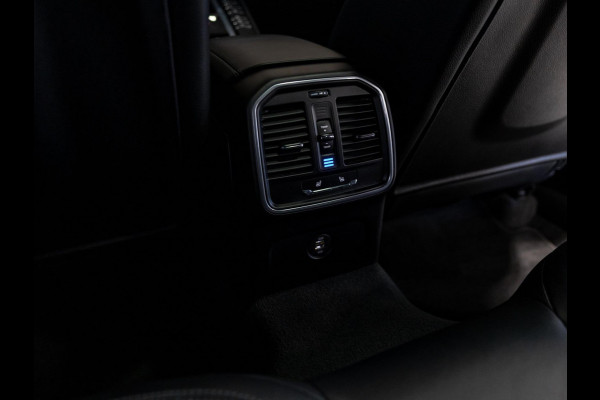 Porsche Macan 3.0 S / 340pk / Panorama dak / Trekhaak / Stoelverwarming /