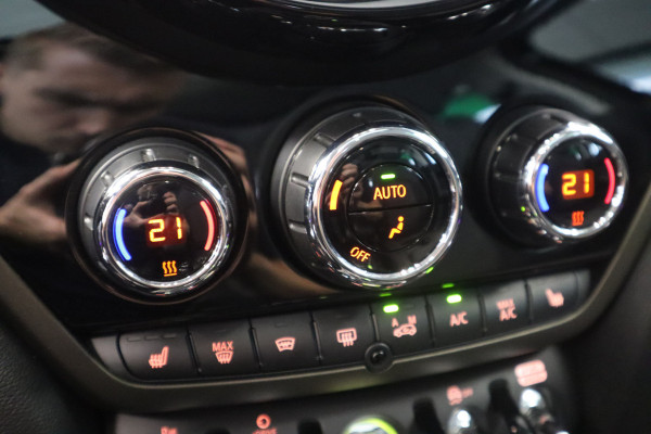 MINI Countryman 2.0 Cooper S E ALL4 Untamed Edition Panoramadak Navigatie Full-led