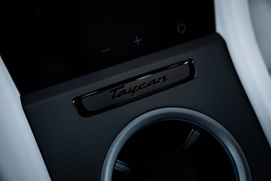 Porsche Taycan Sport Turismo 4S 89 kWh - MY24 l Sport Chrono | Panorama | Bose | Stoelkoeling | Memory