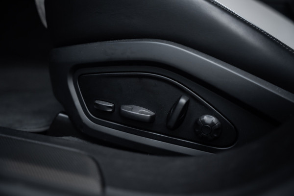 Porsche Taycan Sport Turismo 4S 89 kWh - MY24 l Sport Chrono | Panorama | Bose | Stoelkoeling | Memory