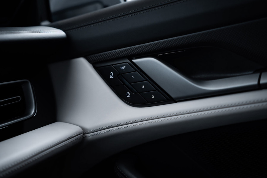 Porsche Taycan Sport Turismo 4S 89 kWh - MY24 l Sport Chrono | Panorama | Bose | Stoelkoeling | Memory