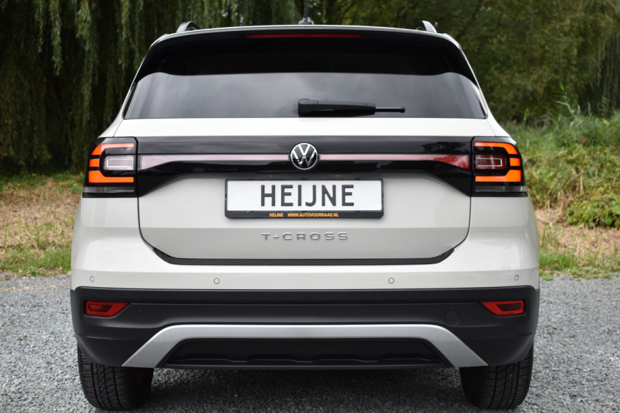 Volkswagen T-Cross TSI 110PK DSG LIFE MOVE NAVI/CARPLAY/PARKEERSENSOREN