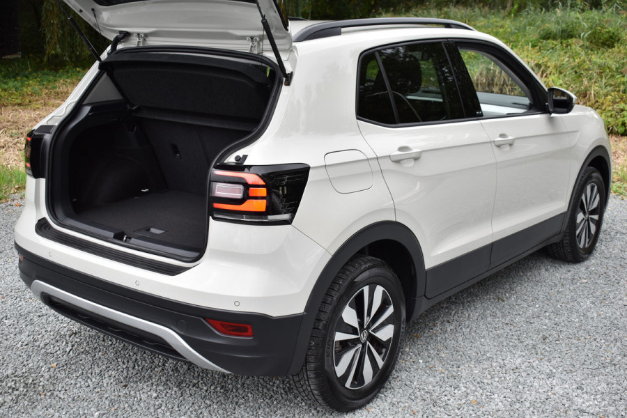 Volkswagen T-Cross TSI 110PK DSG LIFE MOVE NAVI/CARPLAY/PARKEERSENSOREN